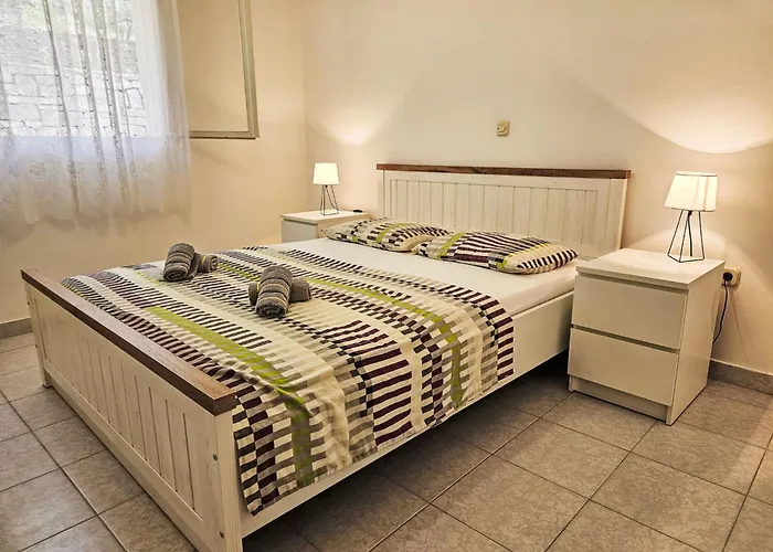 Antun-2 By Interhome Daire Prigradica